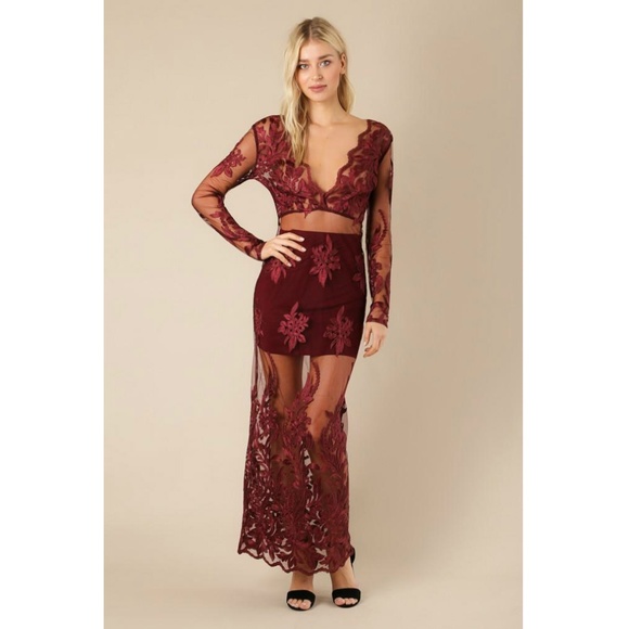 Wow Couture Scallop Lace Embroidered Maxi Gown - Picture 2 of 4